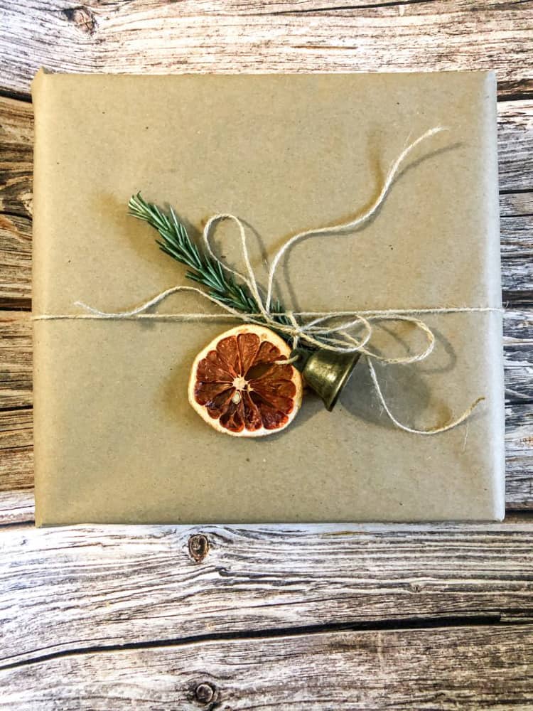Unique ways to wrap with brown kraft paper