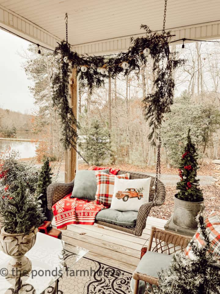 Farmhouse Christmas Porch Ideas: Rustic Charm for the Holidays