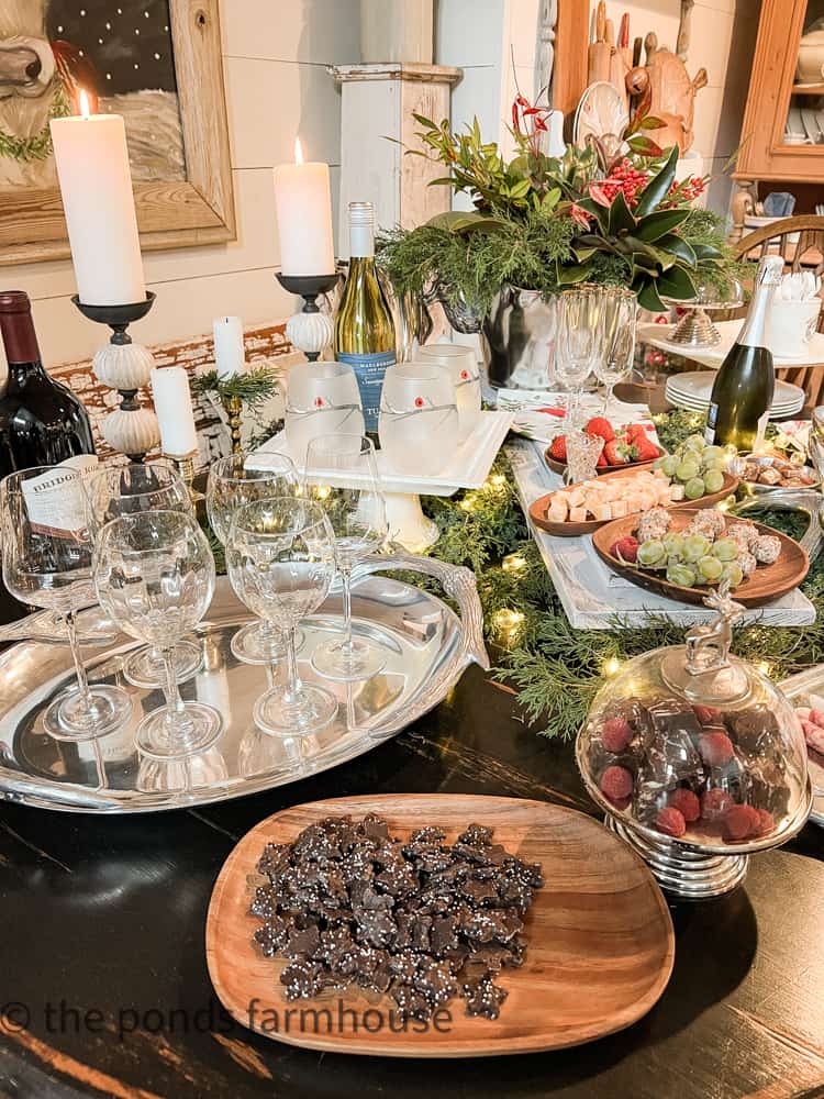 Table Setting for Wine Tasting Home Party.  Ideas for hosting a wine tasting party