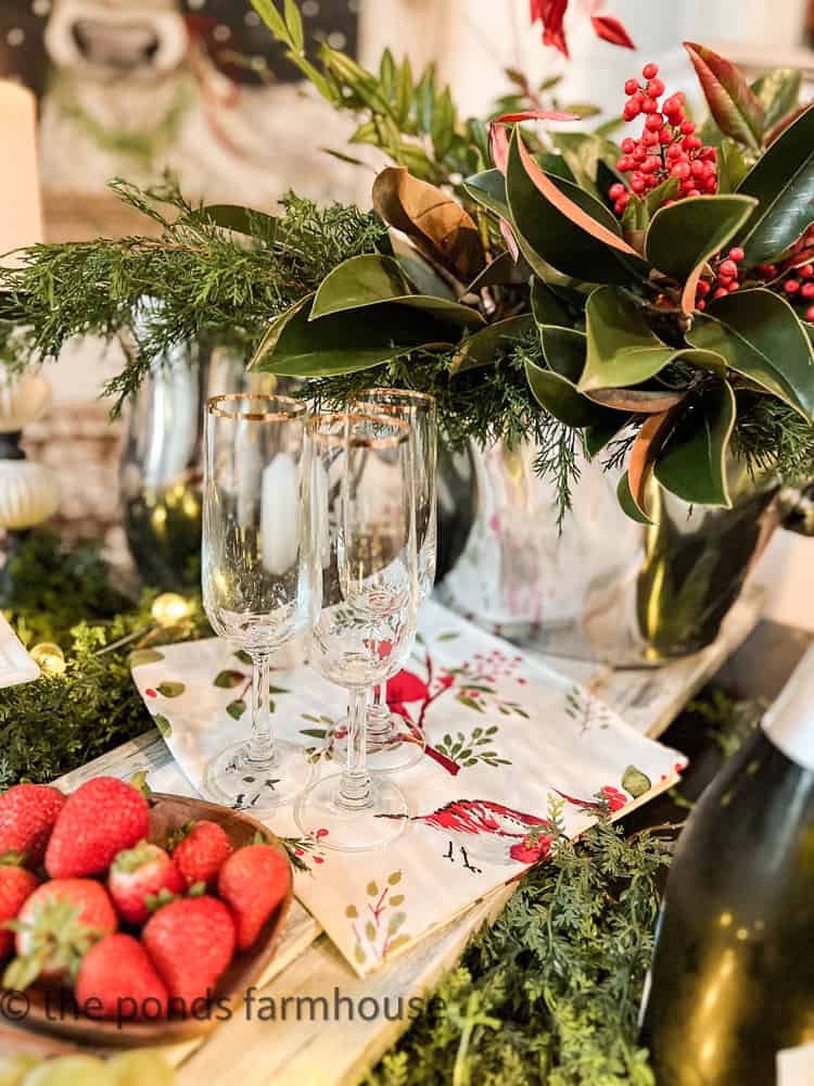Table setting and centerpiece for a Wine tasting home party for Christmas 