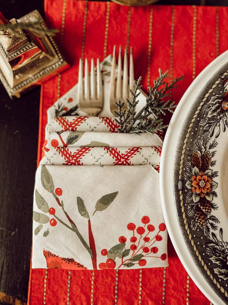 Cutlery Pocket Napkin Fold Idea for a festive Christmas Table Setting 