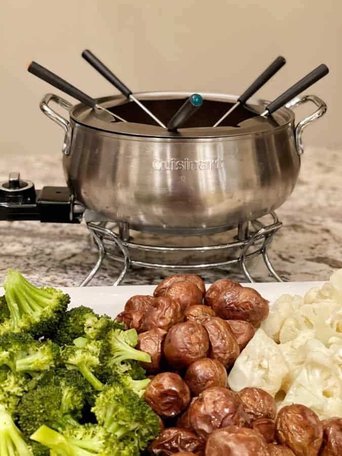  Irish Cheddar and Beer Fondue Appetizer for St. Paddy's Day Supper Club or Dinner Party