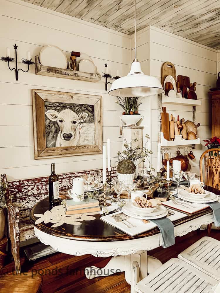 Brunch Table Setting Idea for Book Club themed tabelscape in farmhouse dining table. 