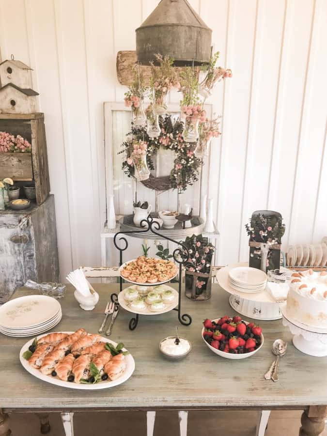 Brunch table setting for Girlfriend Time.