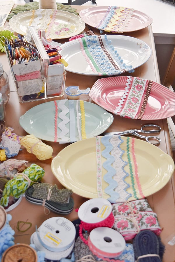 How to use old oval trays to make giant easter eggs for Inspired Easter Decor Ideas.  