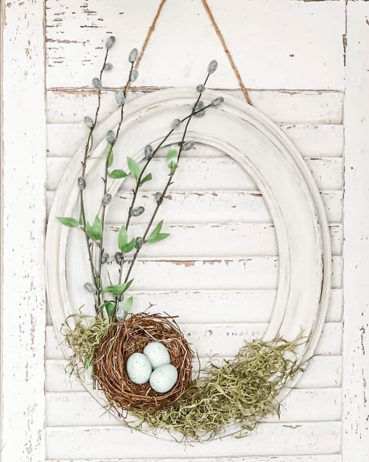 Creative spring DIY Crafts using old picture frame to make a DIY Wreath.