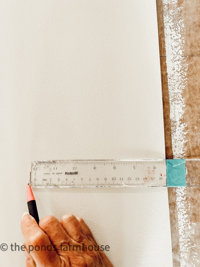 How To Make A DIY floor mat - marking the vinyl to allow for decorative roller.