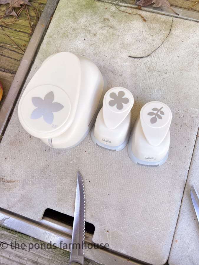 Flower and leaf hole punch for make recycled aluminum can flowers