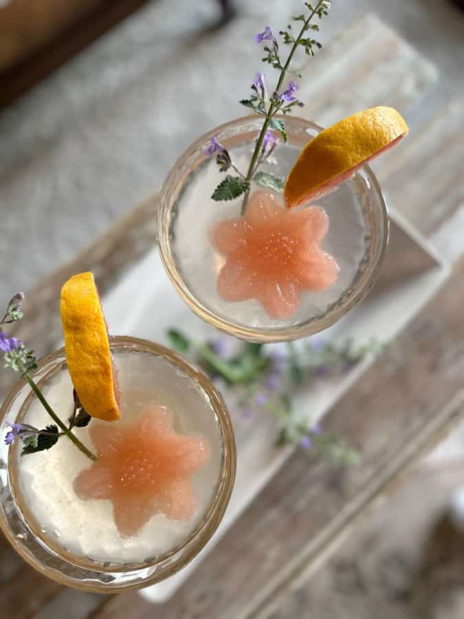 Refreshing Grapefruit Cocktail for Mother's Day Meal Ideas.