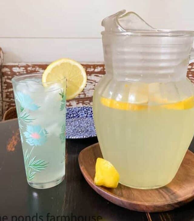 cropped-Fresh-Squeezed-Lemonade-Recipe-2.jpg