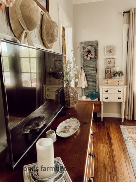 Picture of 10 Ways To Add Vintage Charm To Your Bedroom Decor