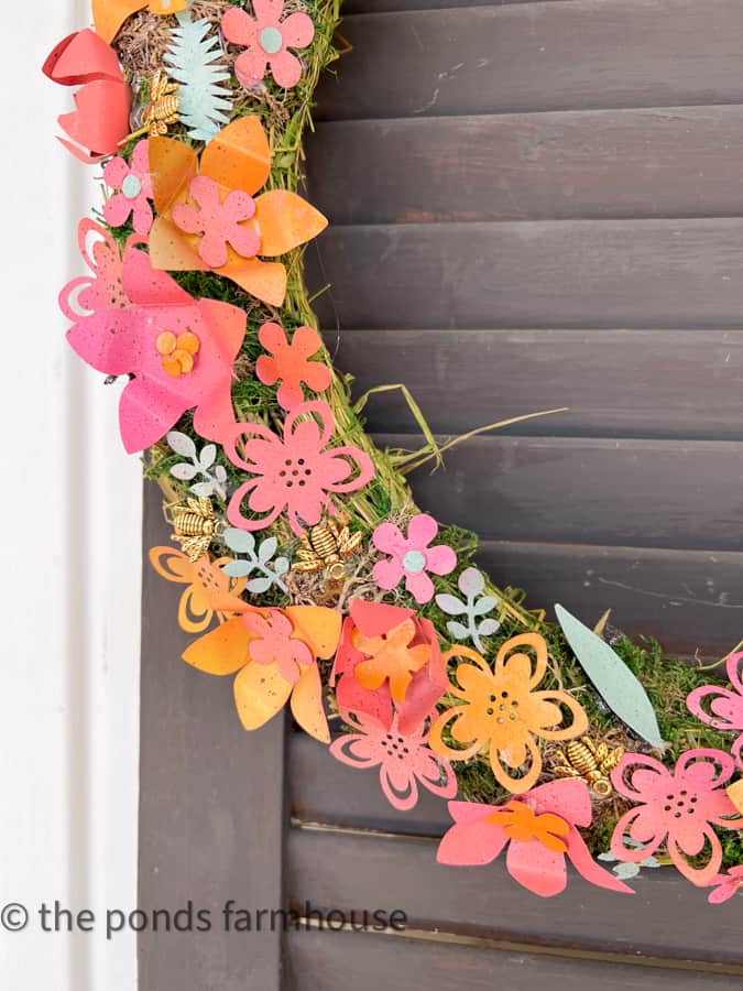 How to Make a Modern Metal Wreath - Average But Inspired