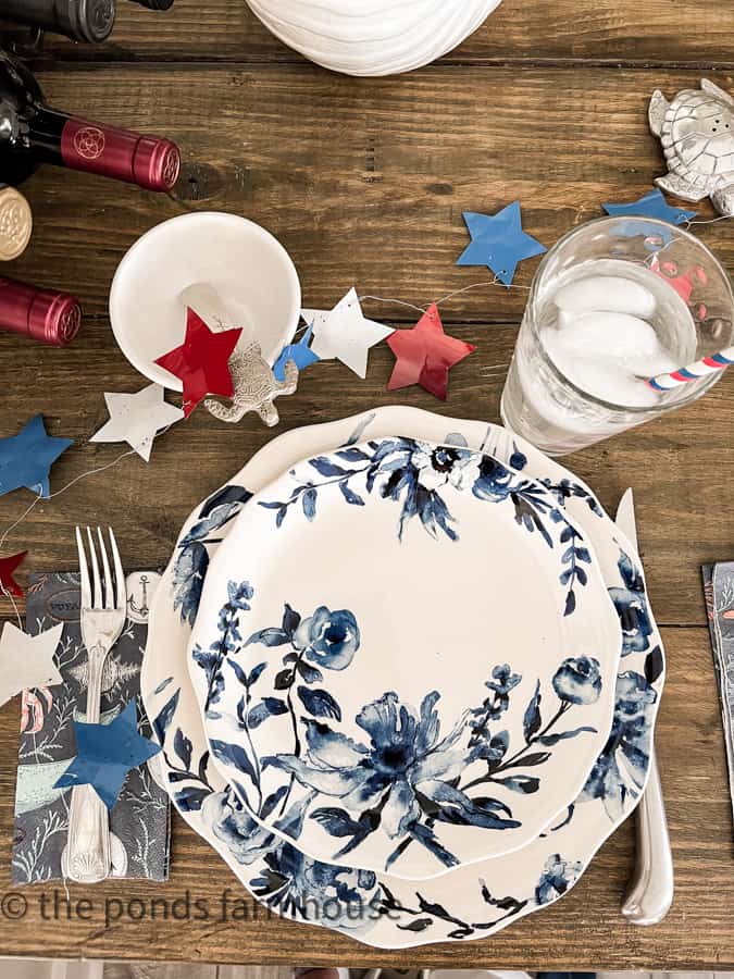 DIY Aluminum Can Star Garland For A Patriotic and Eco-friendly Tablerunner for the 4th of July.