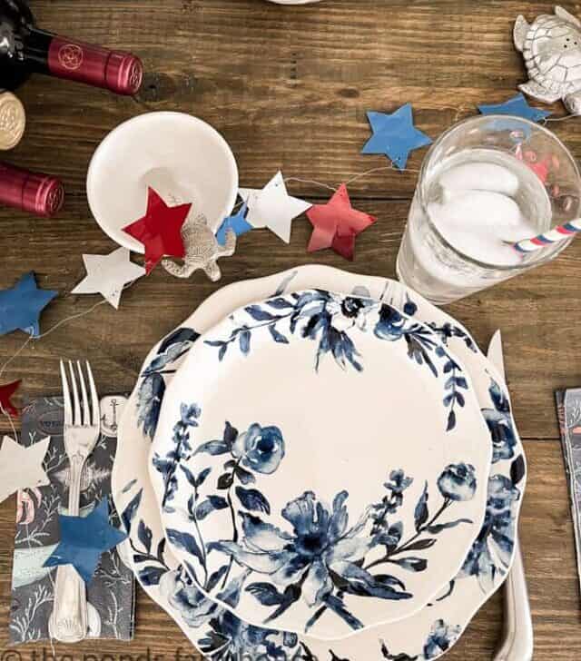 cropped-Star-Garland-on-dinning-table.jpg