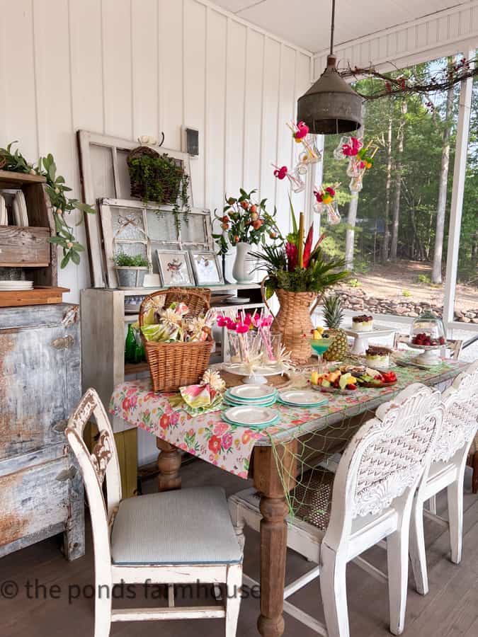 Hawaiian Party Ideas for a festive tablescape 