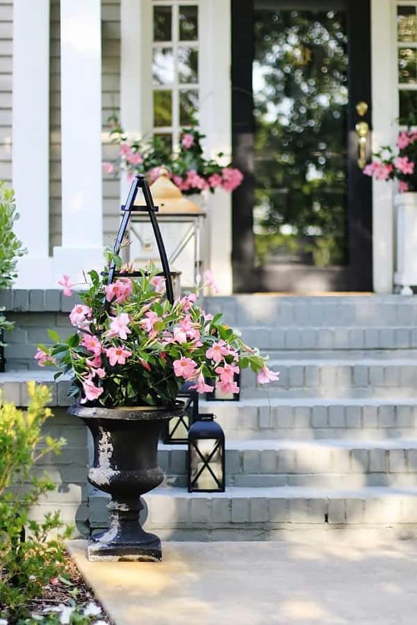 Make a DIY obelisk for your outdoor plants with this easy craft tutorial