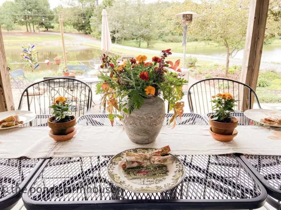 Cheap Outdoor Table Decor Ideas That Will Wow Your Guests