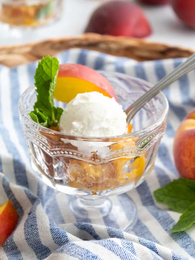 Peach Dessert Recipe - 4 Ingredients Peach Dump Cake Recipe