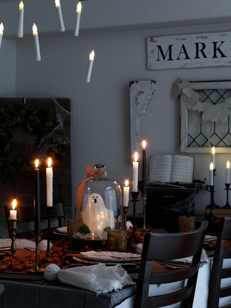 Spooky Halloween Table setting