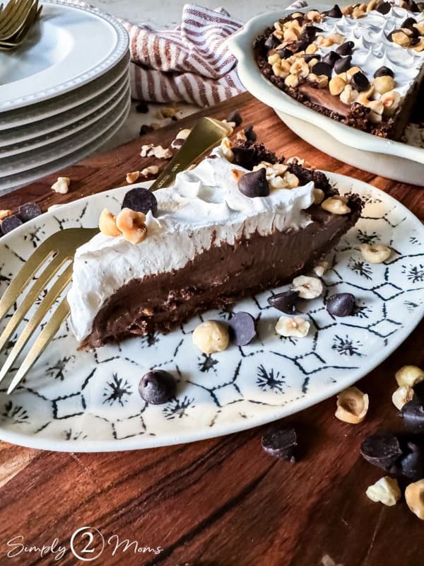 Healthy Keto Chocolate  Hazelnut Pie For Thanksgiving Pie Recipes that are sure to please.