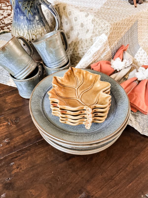 Thrift store finds - leaf dessert plates for a pie party buffet table. 
