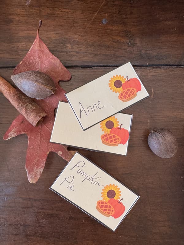 DIY Thanksgiving Place card printables 