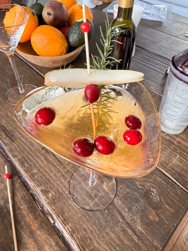 Easy Cranberry Pear Martini Recipe.