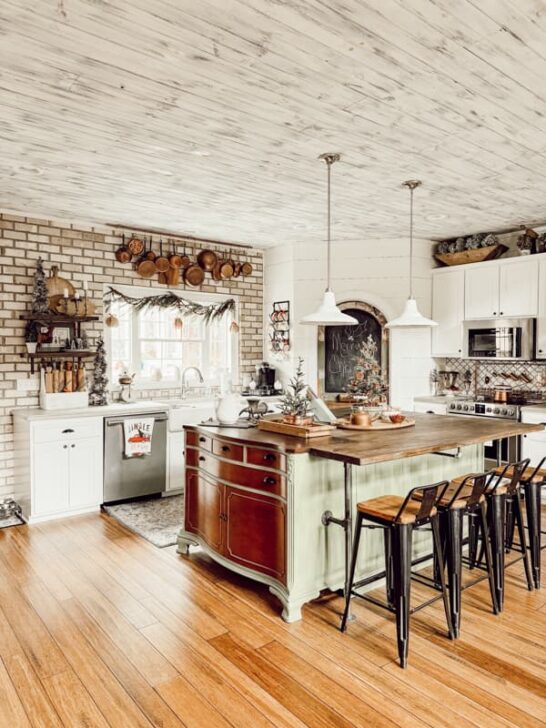 Embrace the Charm of a Vintage Christmas: A Curated Home Tour
