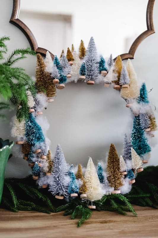 DIY Bottle Brush Tree Wreath Tutorial for Creative Christmas Decor.