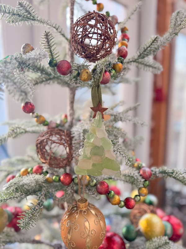 Sea Glass Ornament Tutorial for coastal inspired Christmas Decorations. for package topper or tree ornament.