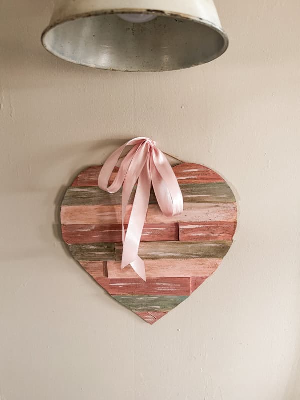 DIY Valentine's Day Craft Heart Swag