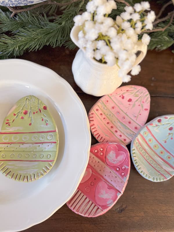 Easter Egg Craft with clay bowls for decorating an Easter Tablescape