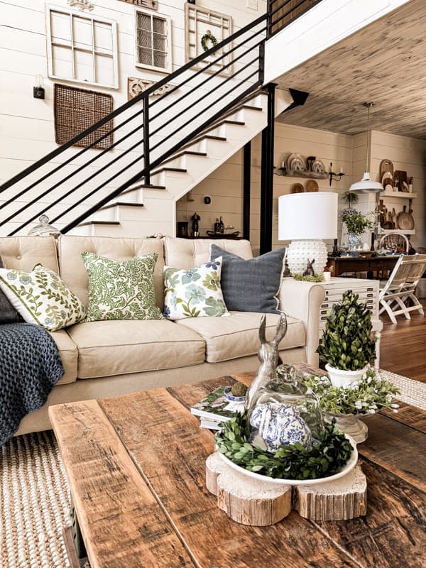 Spring Tour Farmhouse Chic Country Style with budget-friendly DIY and thrift store finds. 