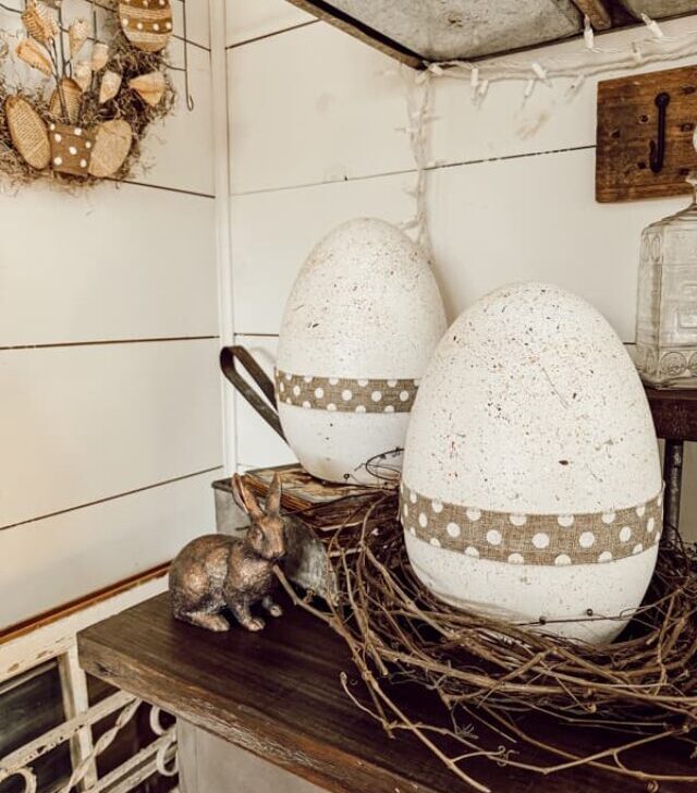 cropped-Large-Speckled-Easter-Eggs-with-Rusitc-Wreath.jpg