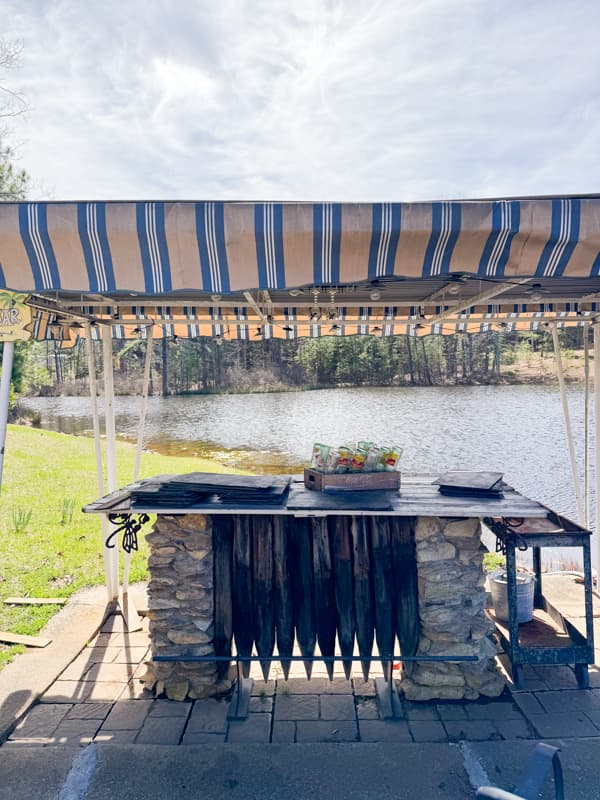 Outdoor Kitchen Bar with awning