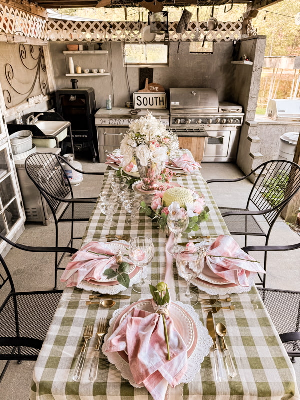 Kentucky Derby Tablescape ideas with pink and green with white and pink roses.  