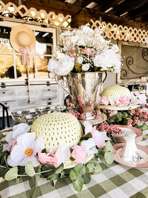 Derby Day Centerpiece ideas.