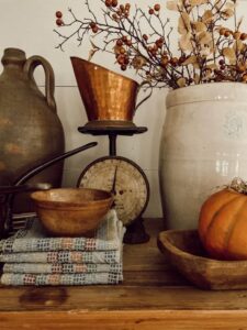 Vintage Stoneware Crock Decor Ideas: Charming Farmhouse Style