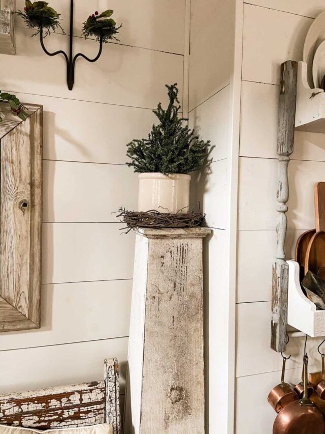 Vintage Stoneware Crock Decor Ideas: Charming Farmhouse Style