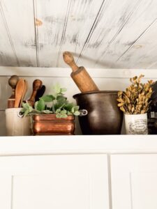 Vintage Stoneware Crock Decor Ideas: Charming Farmhouse Style