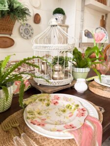 Decorating with Bird Cages: 5 Unique Home Decor Ideas