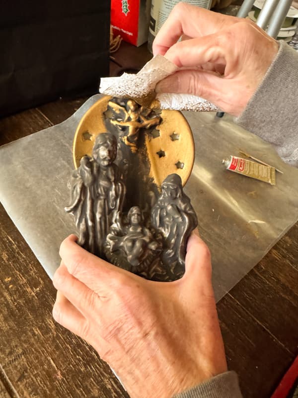 adding Rub N Buff with Paper Towel