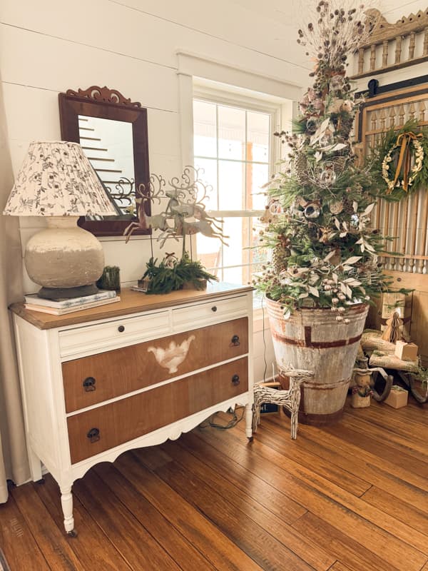 entry table and christmas tree for Christmas Tour 2025