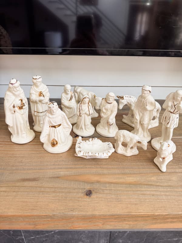 Thrift Store Nativity Set without Baby Jesus
