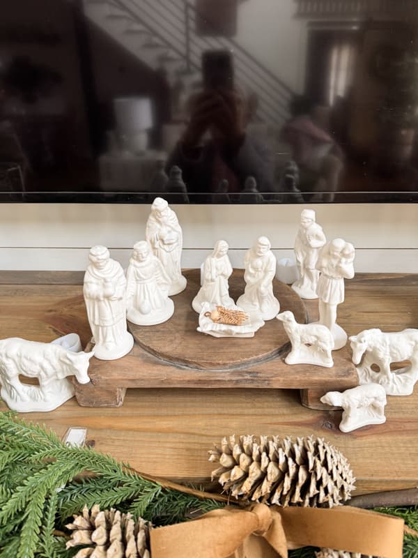 updated nativity scene with spray paint on mantel
