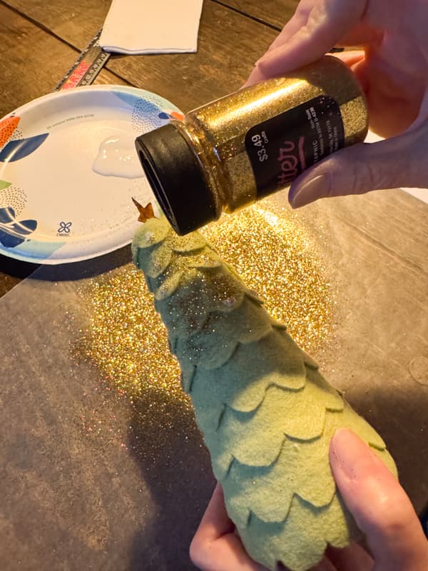 Sprinkl Glitter on Felt Christmas Trees