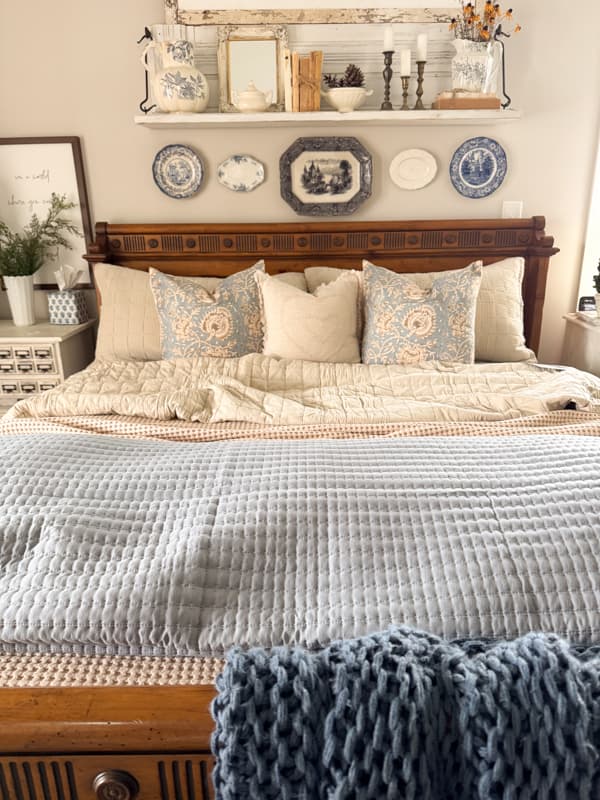 messy cloud like bedding for less from Amazon