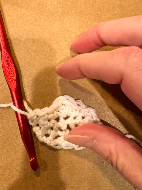 close up of shell stitch