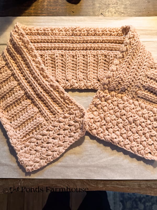 Finished DIY crochet old school scarf