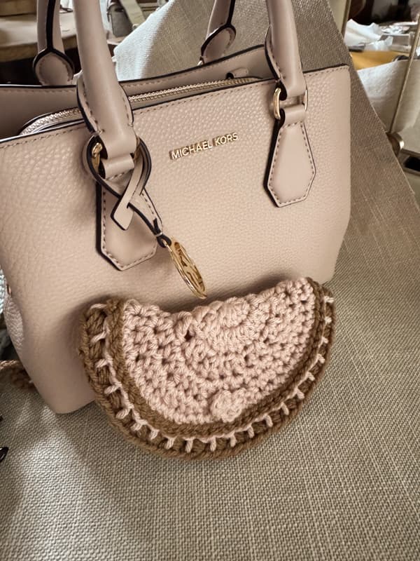 blush & Brown DIY Crochet eyeglass case to match handbag